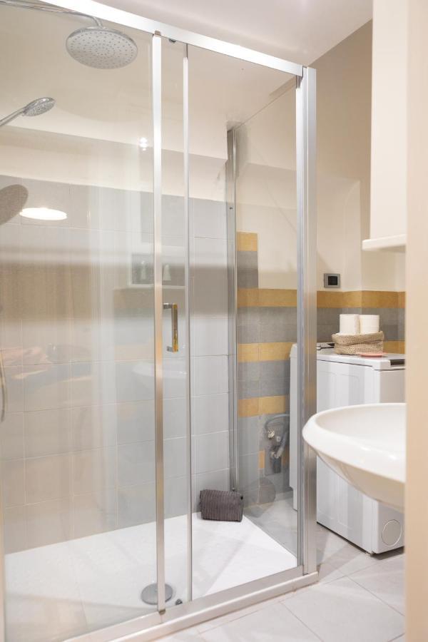 מילאנו Xenia Apartments - Enjoy Porta Venezia In Modern Apt- 10 Min From Duomo מראה חיצוני תמונה